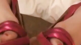 Deutscher Amateur mit roten Schuhen Footjob