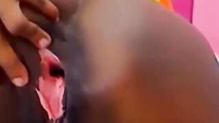 Ebony Spreads Her Pink Pussy on Webcam