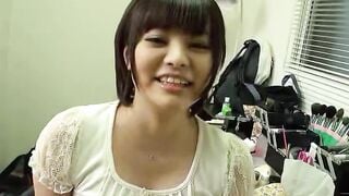 Japanese Teen Suck Cock while Squirt