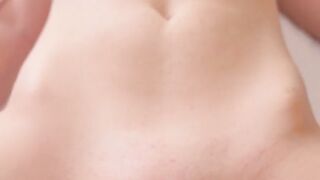 Großbusige deutsch-italienische MILF fickt ihren Immobilienmakler