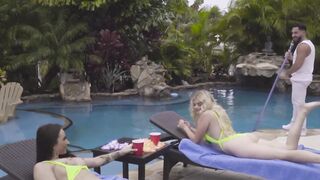 Alessia Luna and Nikki Sweets outdoor threesome facials