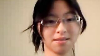 Asian Girl on Webcam Masturbating