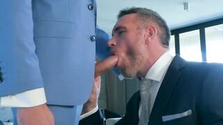Hunk lex Mecum is down on his knees to swallow every inch of Andre Bugatti