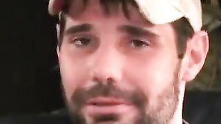 Amateur stud pumps stiff dick til cum eruption