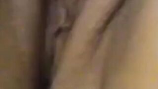 Deutsche MILF mit großen Titten verführt jungen Mann und bekommt Creampie