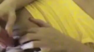 Deutsche MILF mit großen Titten verführt jungen Mann und bekommt Creampie