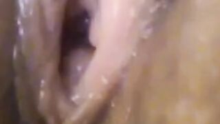 Deutsche MILF mit großen Titten verführt jungen Mann und bekommt Creampie