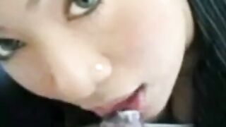 SG Malay Girl Gives Blowjob in the Staircase
