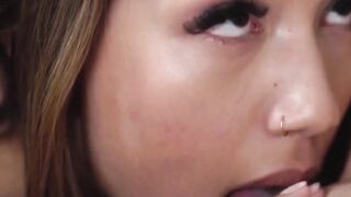 Mae Milano gives Kimora Quin her first lesbian squirting