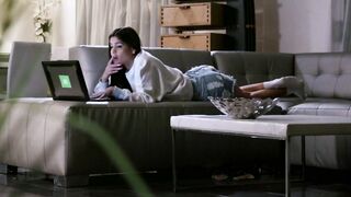 Katya Rodriguez and McKenzie soak bed in hot scissor session Hoe 2