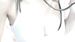 Asian Webcam Girl: Kyo Sun's Chinese Factory Worker Show