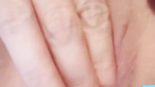 Big-Lip Pussy Play - Close-Up Webcam Solo