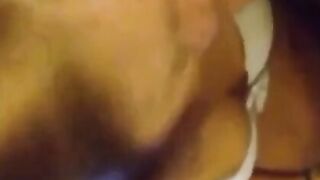 Mature française de Lyon adore le sexe et la bouche remplie de sperme