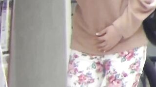 Hidden camera captures Japanese ladies golden streams