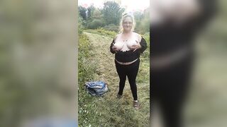 Mrs. Ironman – Older BBW into Nature