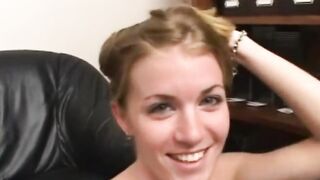 Cum hungry barely legal hoe blows off penis