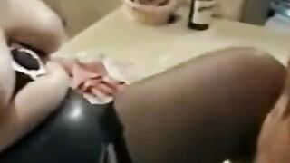 La Zia Rosalia: BBW Amateur Mom with Big Tits in Kitchen