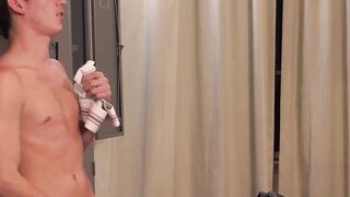 Latinos Jake Lotti and Loick Gauthier fuck nasty in locker room