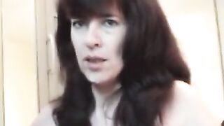 Großer Schwanz Blowjob und Sperma schlucken für deutsche MILF Jessy