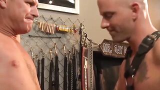 MuscleJockBound.com - Brock Armstrong lets Blake Wesco spurt hot creamy load