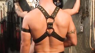 MuscleJockBound.com - Brock Armstrong lets Blake Wesco spurt hot creamy load
