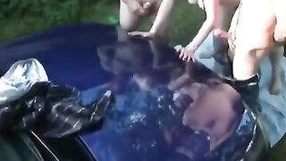 Swinger Girl Exhibits Herself to Strangers