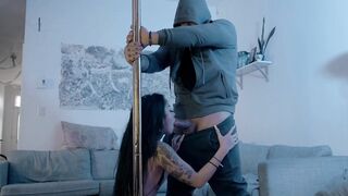 AD4X - Danseuse erotique