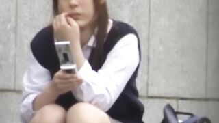 Voyeur captures every second of her pussy poking until she pees
