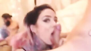 Tattooed Amateur Gives Blowjob on Webcam