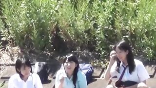Urinating Asian women clueless of lusty secret lens