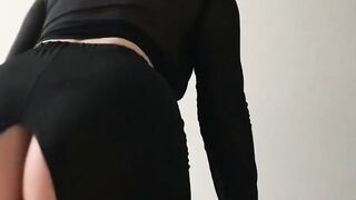 Großer Schwanz streckt Brünette bei intensivem Sex-Training