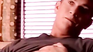 Amateur straightie jerks dick solo till cumming pride