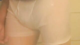 Gran Thiller showers cum into his favorite undies