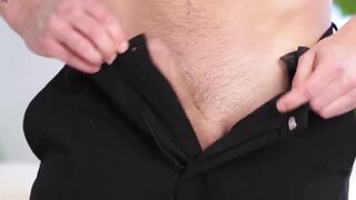 Mature Brody Kayman sucks Kyle Michaels before breeding him
