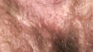 Amateur stud strips down and wanks hard to porn