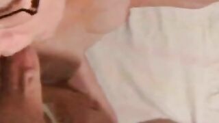 Rauchen und Blasen mit einer deutschen MILF