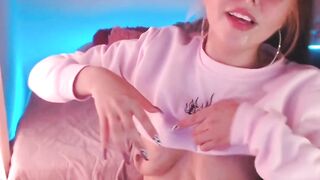 Slutty Teen Spitting Aheago On Webcam