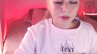 Slutty Teen Spitting Aheago On Webcam