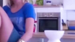 Deutsches Amateur-Paar in einem Blowjob-Video zum Treuetest