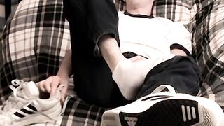 Twink Jarrod Prince has suckable toes that will make you drool