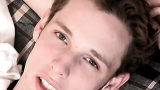 Twink Jarrod Prince has suckable toes that will make you drool