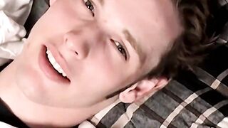 Twink Jarrod Prince has suckable toes that will make you drool