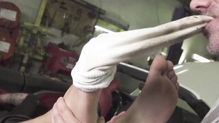 Manuel Skye lustfully tongues and sucks his buddyâs toes