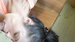 Deutsche Amateur-Ehefrau bläst und bekommt ein Facial!