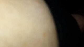 Ma femme baise en extérieur et reçoit une éjac faciale