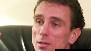 Amateur guy puts on a hot solo jerking show