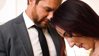 Bae ex-wife Doxy does the unspeakable with hubby's boss'