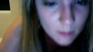 Cutie's Webcam Bate with Toy