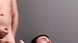 Threeway gays jerk cocks while mouths drain shafts