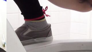 Camera catches full view of hotties emptying hot bladders